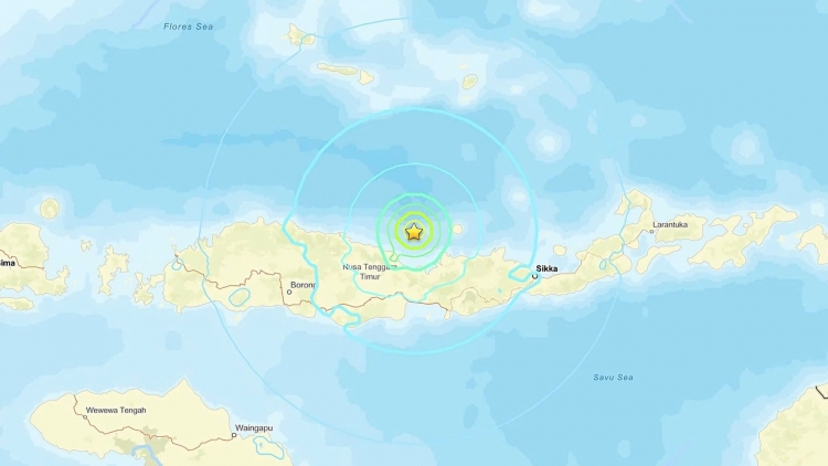 Động đất có độ lớn 7,7 ngoài khơi Indonesia 