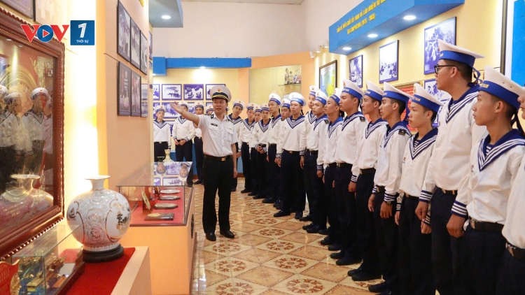 Vùng 4 Hải quân rộn ràng khí thế mừng Quốc khánh từ đất liền đến Trường Sa