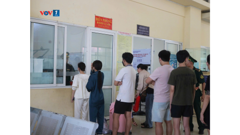 109 công dân Việt Nam được trao trả qua cửa khẩu quốc tế Tịnh Biên, An Giang
