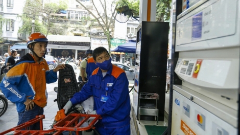 Đảm bảo nguồn cung xăng dầu, tăng cường giám sát thị trường