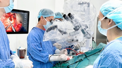 Cấp cứu người bệnh đa chấn thương nguy kịch trong đêm trực đầu tiên tại Bệnh viện Hữu nghị Việt