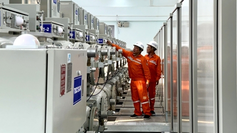 Điện đảm bảo cho phát triển kinh tế xã hội của "siêu đô thị" TP.HCM