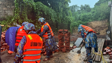Lữ đoàn 170 kịp thời giúp dân khắc phục hậu quả Bão số 4