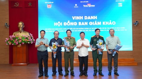 “Con đường tương lai”: Sức sống từ những trang viết của bạn đọc