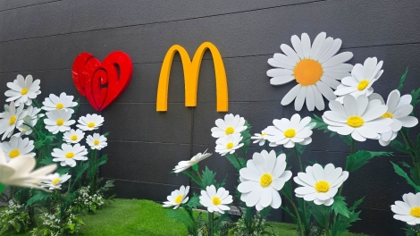 McDonald’s Việt Nam khởi động chuỗi hoạt động  Asia Chicken Campaign với đại sứ G-DRAGON