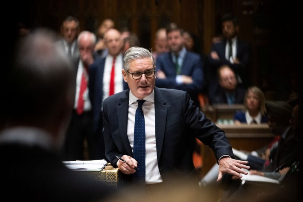 Thủ tướng Anh Keir Starmer cho biết Chính phủ hy vọng có thể hoàn tất các quy định cần thiết trước dịp Giáng sinh năm nay để lệnh cấm chính thức có hiệu lực vào đầu năm 2027 - Ảnh: Reuters