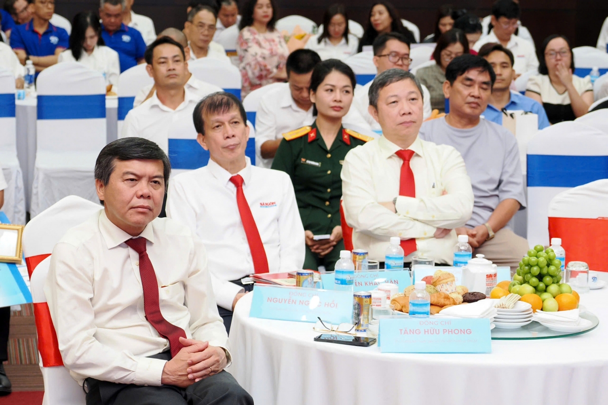 Đại biểu tham dự