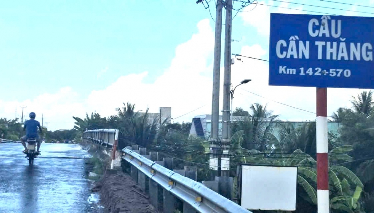 Dự án có 16 cây cầu được thi công, trong đó có cầu Cần Thăng.