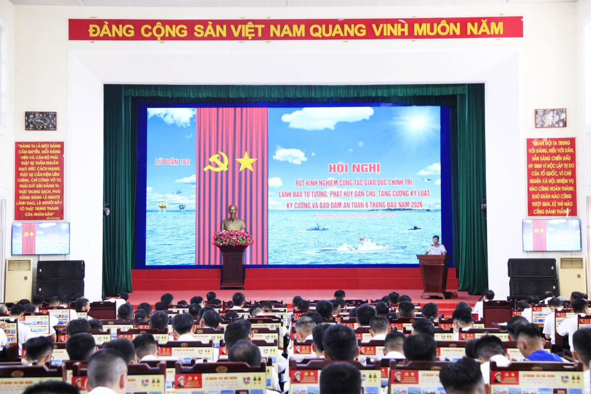 Quang cảnh hội nghị