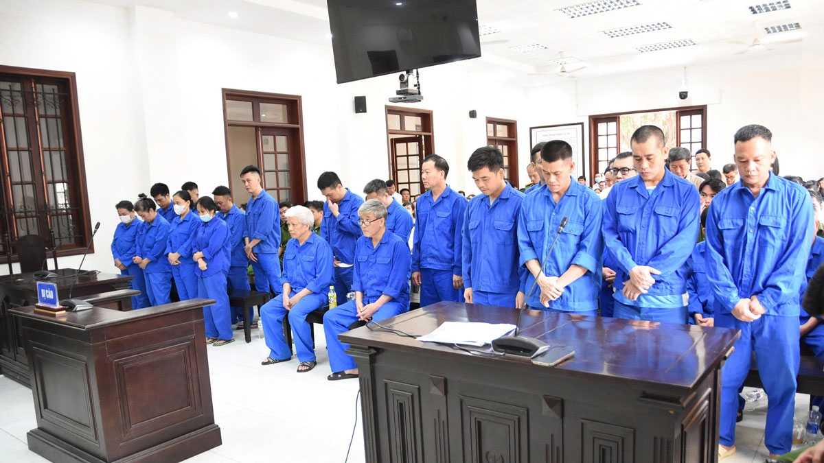 Các bị cáo tại phiên tòa