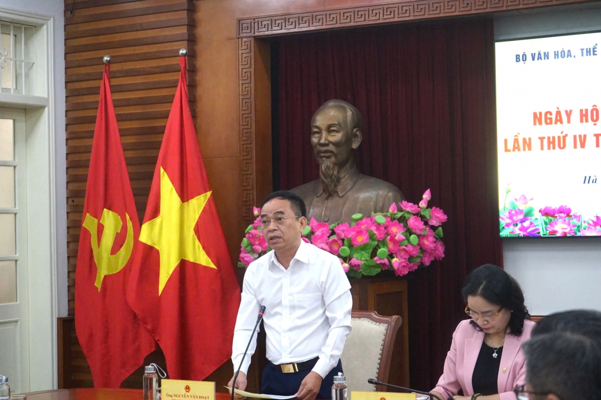 Ông Nguyễn Văn Đoạt, Phó Chủ tịch UBND tỉnh Điện Biên thông tin tại buổi họp báo