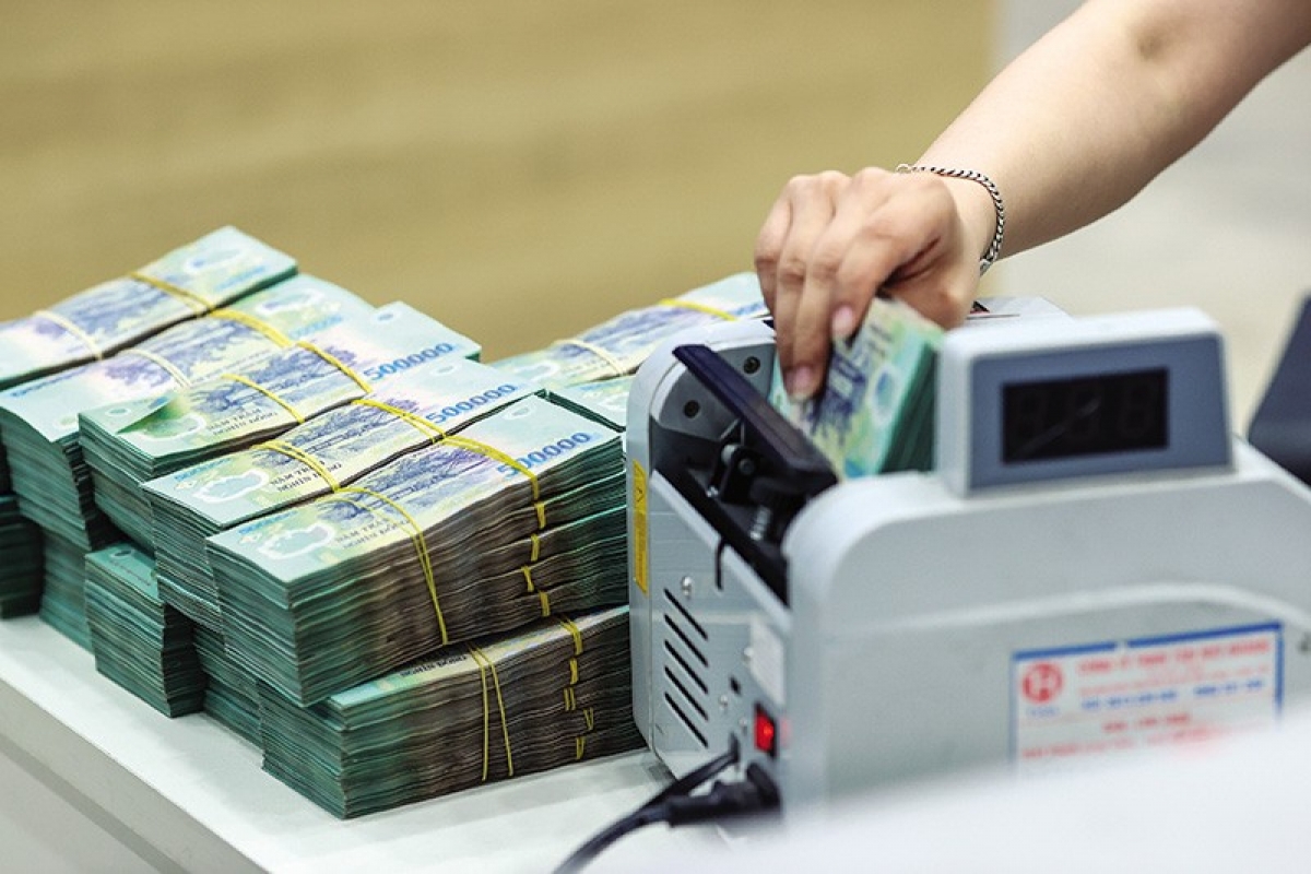 Giảm lãi suất, khơi thông dòng vốn cho tăng trưởng
