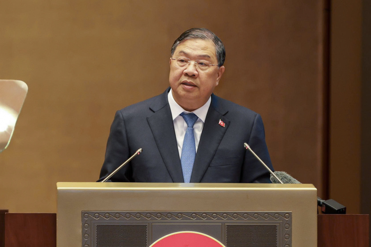 Phó Thủ tướng Thường trực Chính phủ Phạm Gia Túc trình bày chuyên đề về tình hình phát triển kinh tế-xã hội