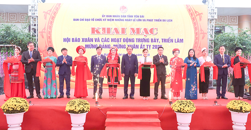 Khai mạc Hội báo Xuân tỉnh Yên Bái năm 2025