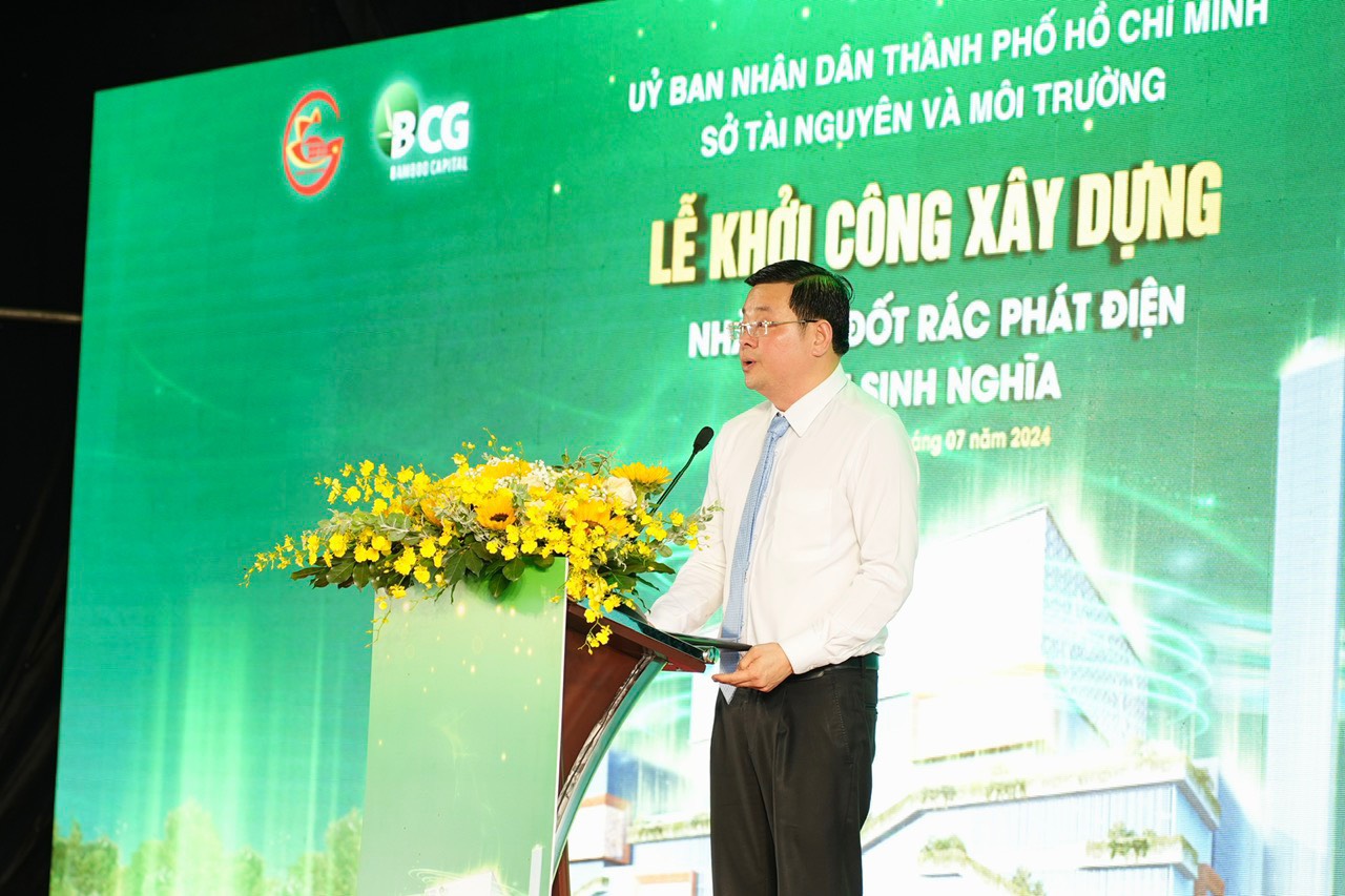 Ông Nguyễn Toàn Thắng - Giám đốc Sở Tài nguyên và Môi trường TP.HCM - phát biểu khai mạc buổi lễ