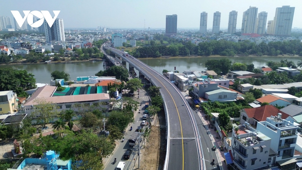 TP Hồ Chí Minh khơi thông giao thông nội vùng, gỡ điểm nghẽn hạ tầng