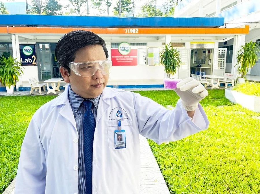 PGS.TS Nguyễn Hữu Hiếu, Trường Đại học Bách khoa, Đại học Quốc gia TPHCM.