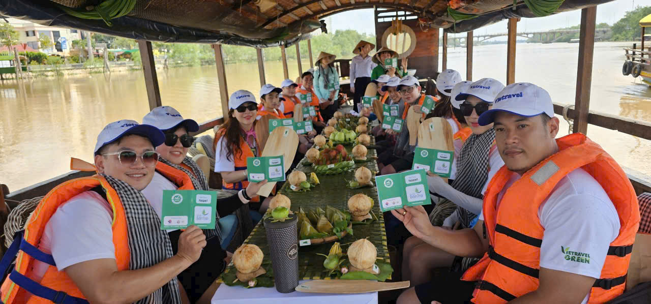 Mô hình du lịch tham quan sông nước ở tỉnh Bến Tre