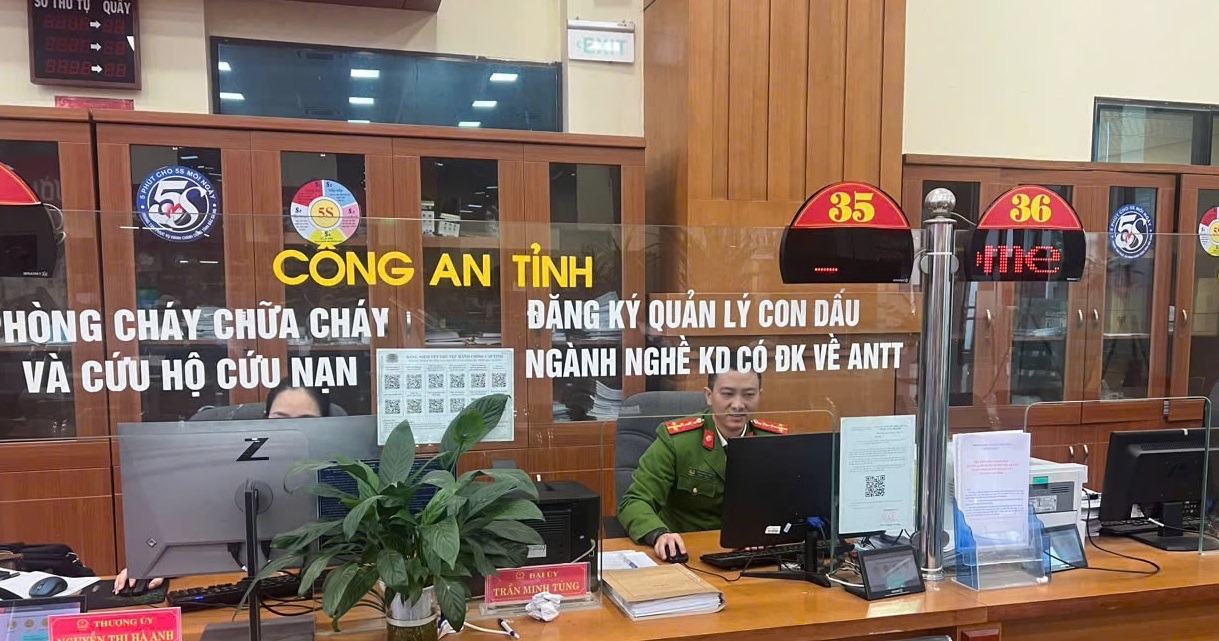 Từ hôm nay, ngành công an chỉ còn 3 cấp là Bộ, tỉnh và xã.