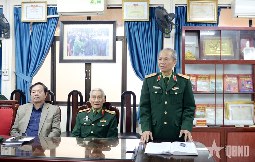 Trung tướng Hoàng Khánh Hưng, Chủ tịch Hội Hỗ trợ gia đình liệt sĩ Việt Nam phát biểu tại buổi lễ