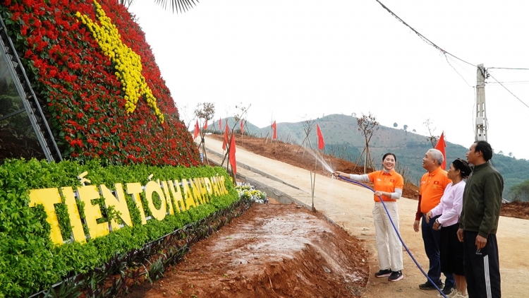 Cùng cảm nhận Tết giàu cảm xúc của những gia đình ở làng Nủ, Lào Cai