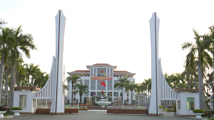 THỜI SỰ 18H 10/2/2025: Chủ tịch tỉnh Đồng Tháp và nhiều cán bộ ở Quảng Nam xin nghỉ hưu trước tuổi