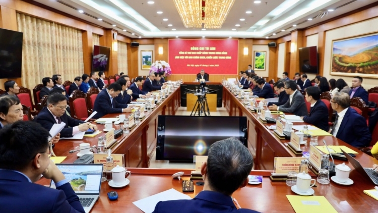 Thời sự 18h 7/3/2025: "Phải có chiến lược rõ ràng để khu vực kinh tế tư nhân phát triển xứng tầm"