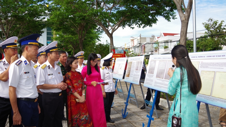 Bồi đắp tình yêu biển đảo đến các thế hệ thông qua triển lãm