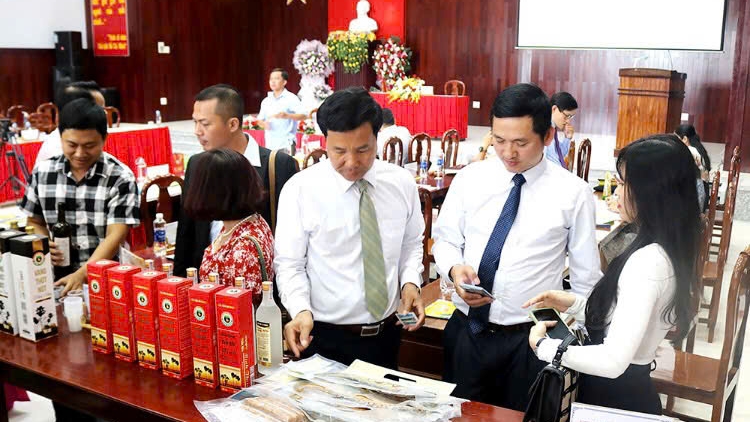 Anh Tạ Minh Thiện và tâm huyết khai thác giá trị đặc sản nông thôn.