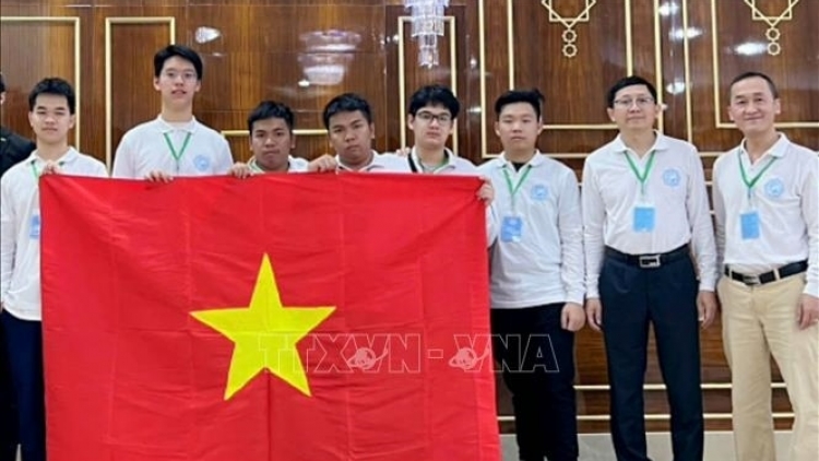 Theo dòng thời sự chiều 27/4/2025