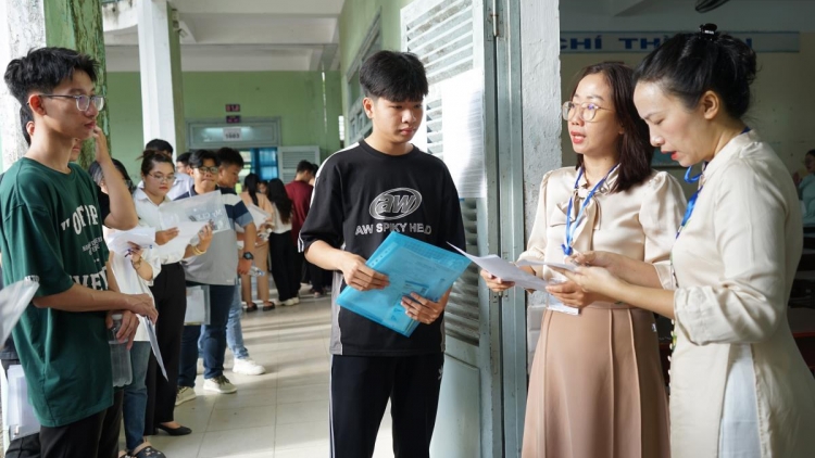 Tuyển sinh đại học 2025: Căn cứ quy đổi điểm xét tuyển (18/04/2025)