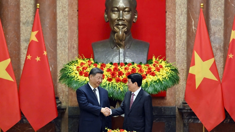 Chủ tịch nước Lương Cường Hội đàm với Tổng Bí thư, Chủ tịch nước Trung Quốc Tập Cận Bình
