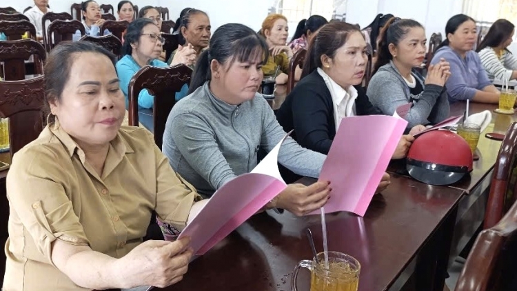 Nâng cao nhận thức về chủ quyền biển, đảo cho phụ nữ tỉnh Kiên Giang