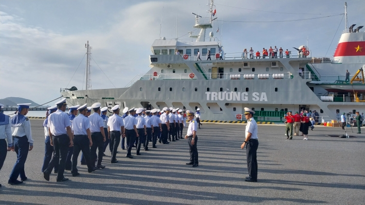 Những chuyến tàu nghĩa tình đến với Trường Sa