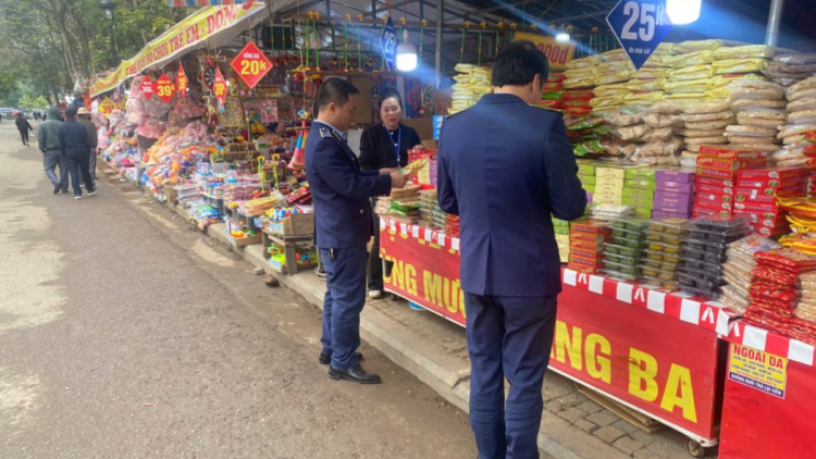 Tăng cường giám sát, kiểm tra hoạt động kinh doanh hàng hóa dịp Lễ hội Đền Hùng