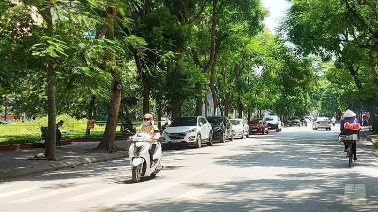 Thời tiết ngày 19/4: Bắc Bộ nắng nóng, chiều tối và đêm có mưa rào vài nơi