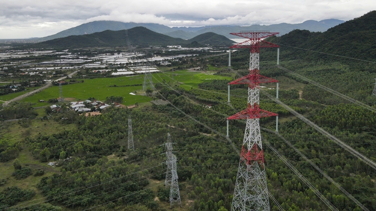 Đã xử lý xong sự cố thoáng qua trên đường dây truyền tải điện 500kV Vĩnh Tân - Tân Uyên