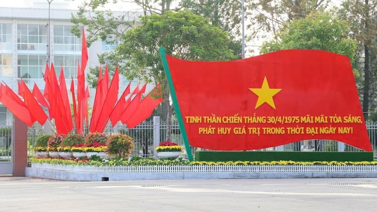 Thời sự 18h 30/4/2025: Không khí hào hùng, rực rỡ cờ hoa trên khắp cả nước trong ngày lễ 30-4
