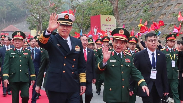 Thắm tình hữu nghị Việt-Trung 