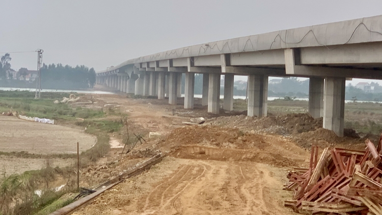 Tăng tốc giải ngân đảm bảo tiến độ các công trình trọng điểm quốc gia (14/04/2025)