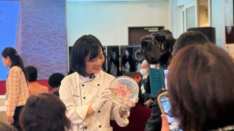 Nghệ nhân bánh thạch 3D Trần Phương Nga và câu chuyện “ngoại giao hoa” trên đất nước Nhật Bản