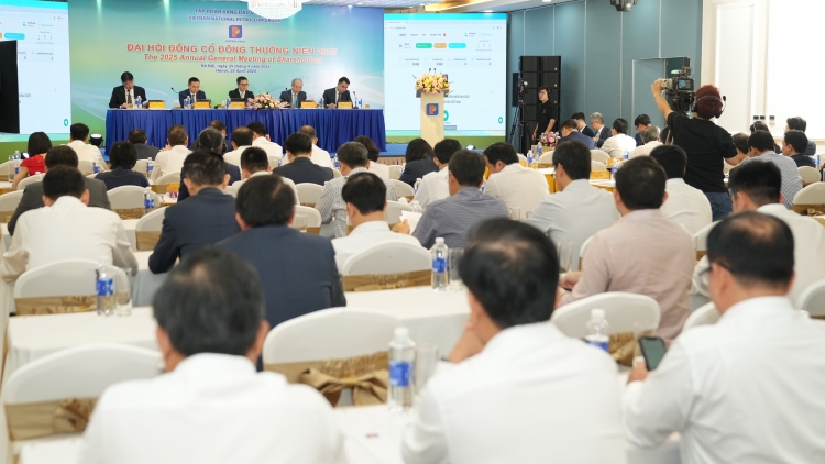 4 tháng đầu năm 2025 Petrolimex nộp ngân sách nhà nước 9.100 tỷ đồng, đảm bảo dự trữ xăng dầu