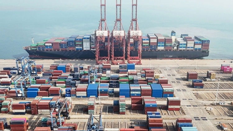 Thời sự 21h30 09/4/2024: Trung Quốc áp thuế bổ sung 84% lên tất cả hàng hóa của Mỹ