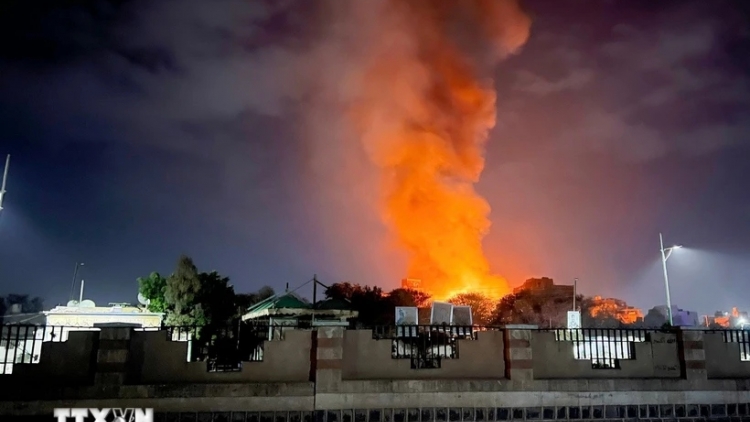 Mỹ không kích dữ dội vào thủ đô Yemen