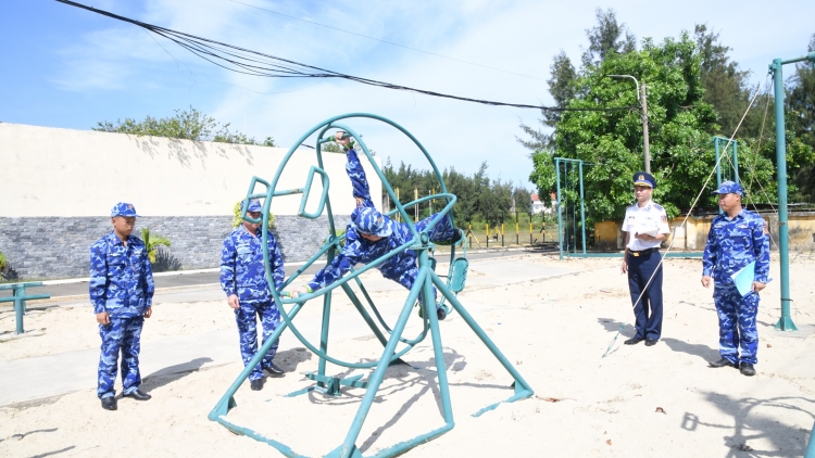 Vùng Cảnh sát biển 2 nâng cao chất lượng huấn luyện điều lệnh, thể dục thể thao