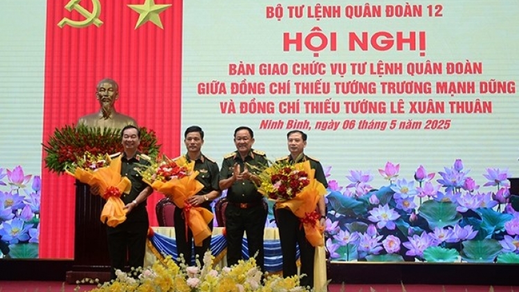 Bàn giao chức vụ Tư lệnh Quân đoàn 12