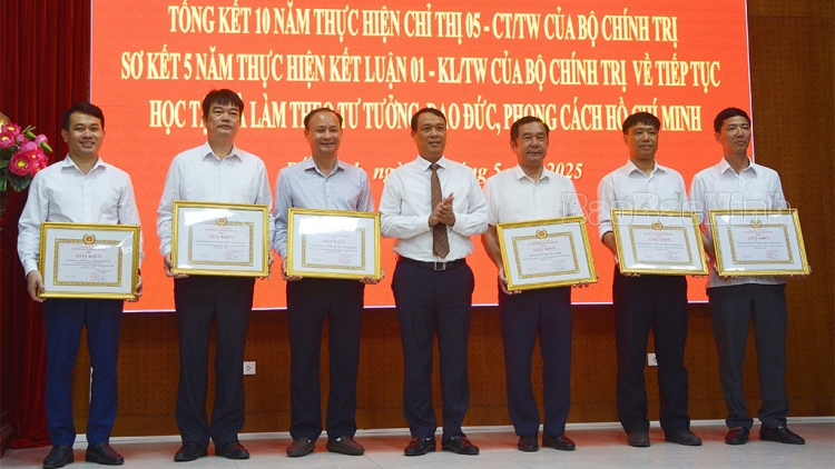 Bắc Ninh khen thưởng tập thể, cá nhân học tập, làm theo tư tưởng, đạo đức, phong cách Hồ Chí Minh
