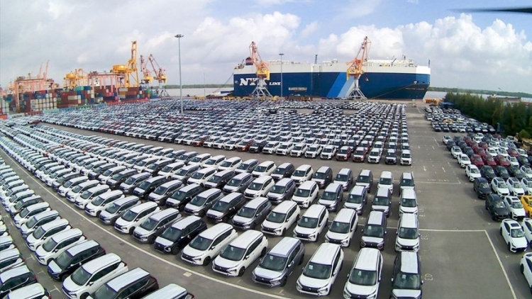 4 tháng đầu năm: Ô tô lắp ráp trong nước tăng gần 77%, vượt kỳ vọng