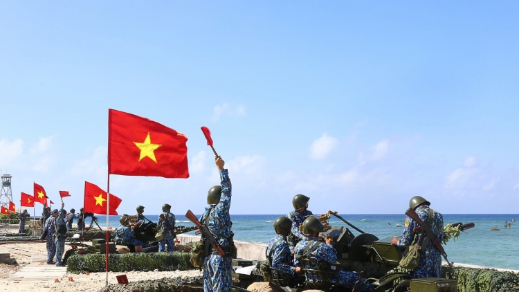 Vùng 4 Hải quân xây dựng đội ngũ cán bộ, đảng viên vừa hồng, vừa chuyên