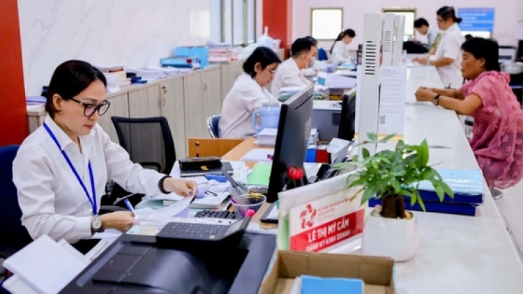  Bỏ ngạch công chức thay bằng vị trí việc làm: Minh bạch, khách quan trong tuyển dụng và quản lý.